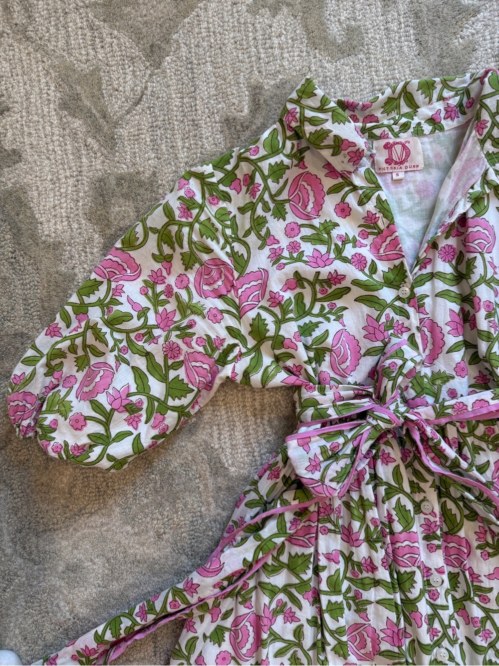 Victoria Dunn Pink & Green Puff Sleeve Floral Midi Dress - Picture 2 of 5